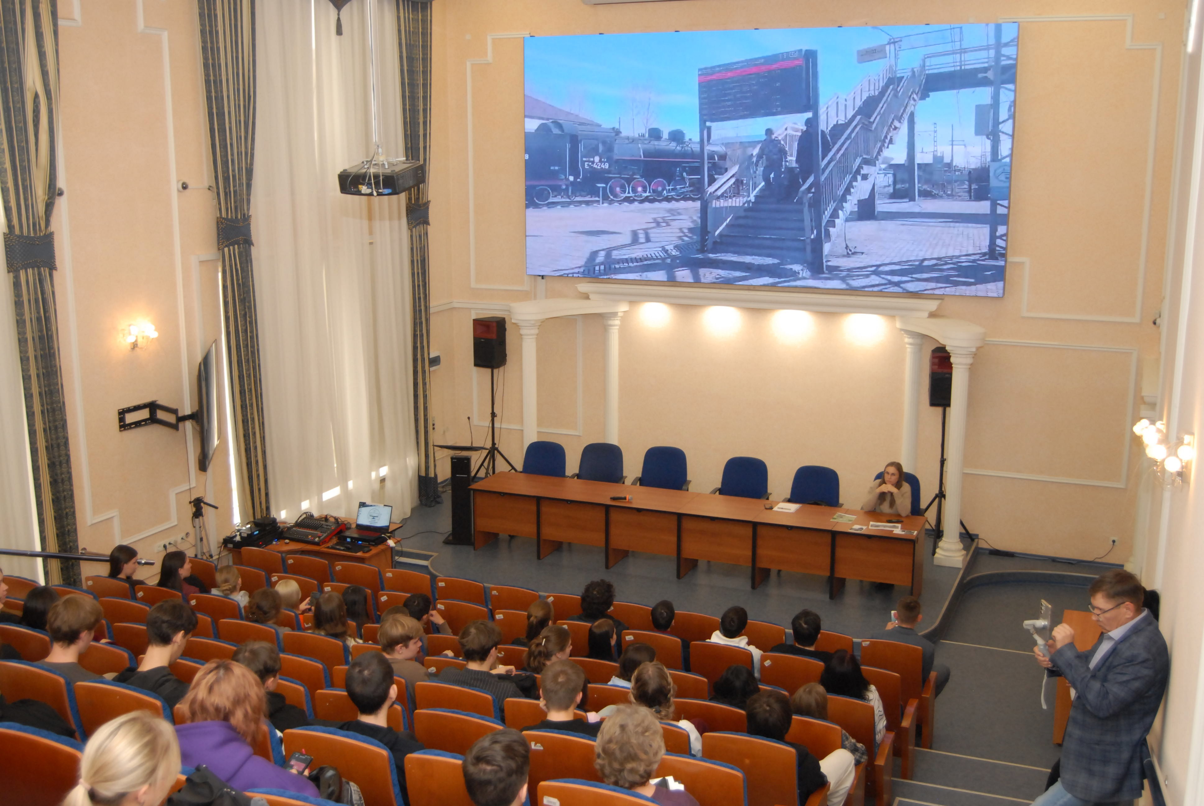 В БрГУ состоялась встреча студентов и сотрудников Братского линейного отдела МВД России на транспорте